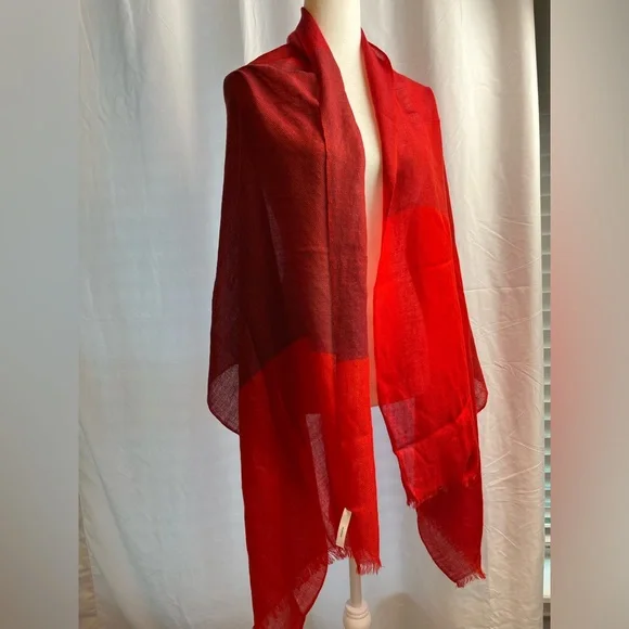 Talbots Elegant Red Women's Scarf - Picture 2 of 3